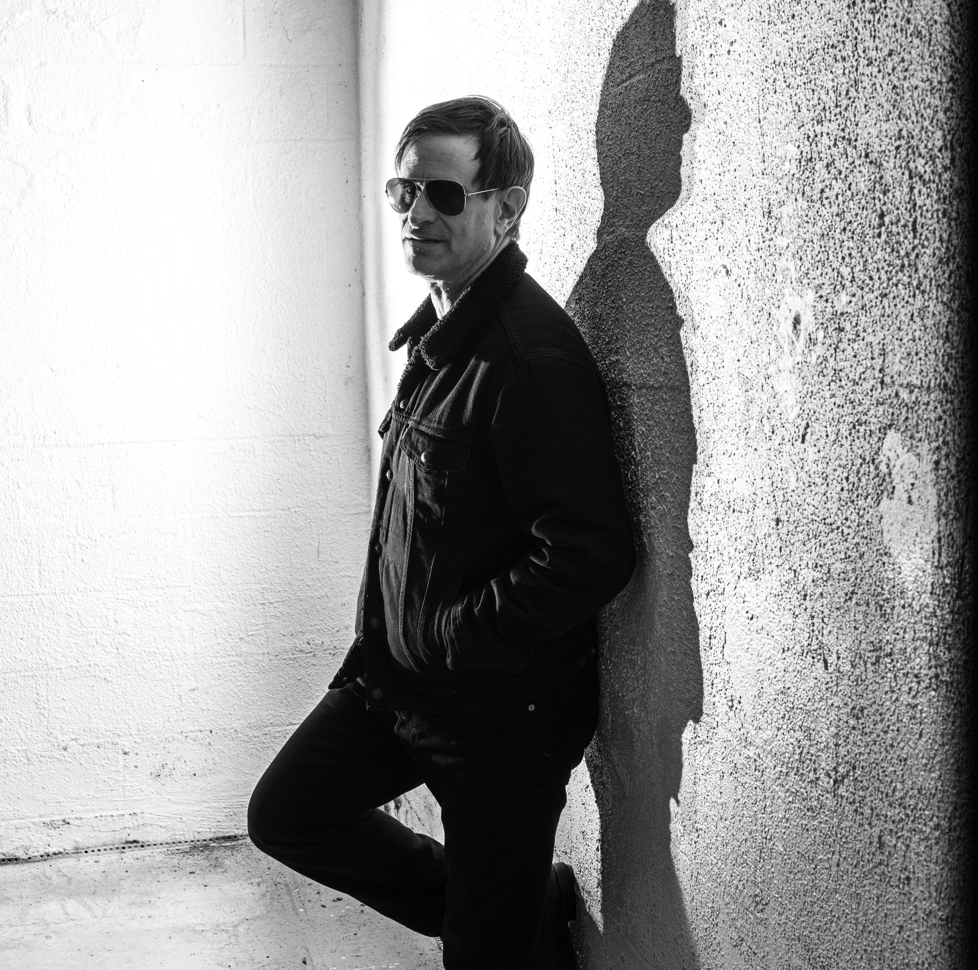 carousel-hero-element image-1