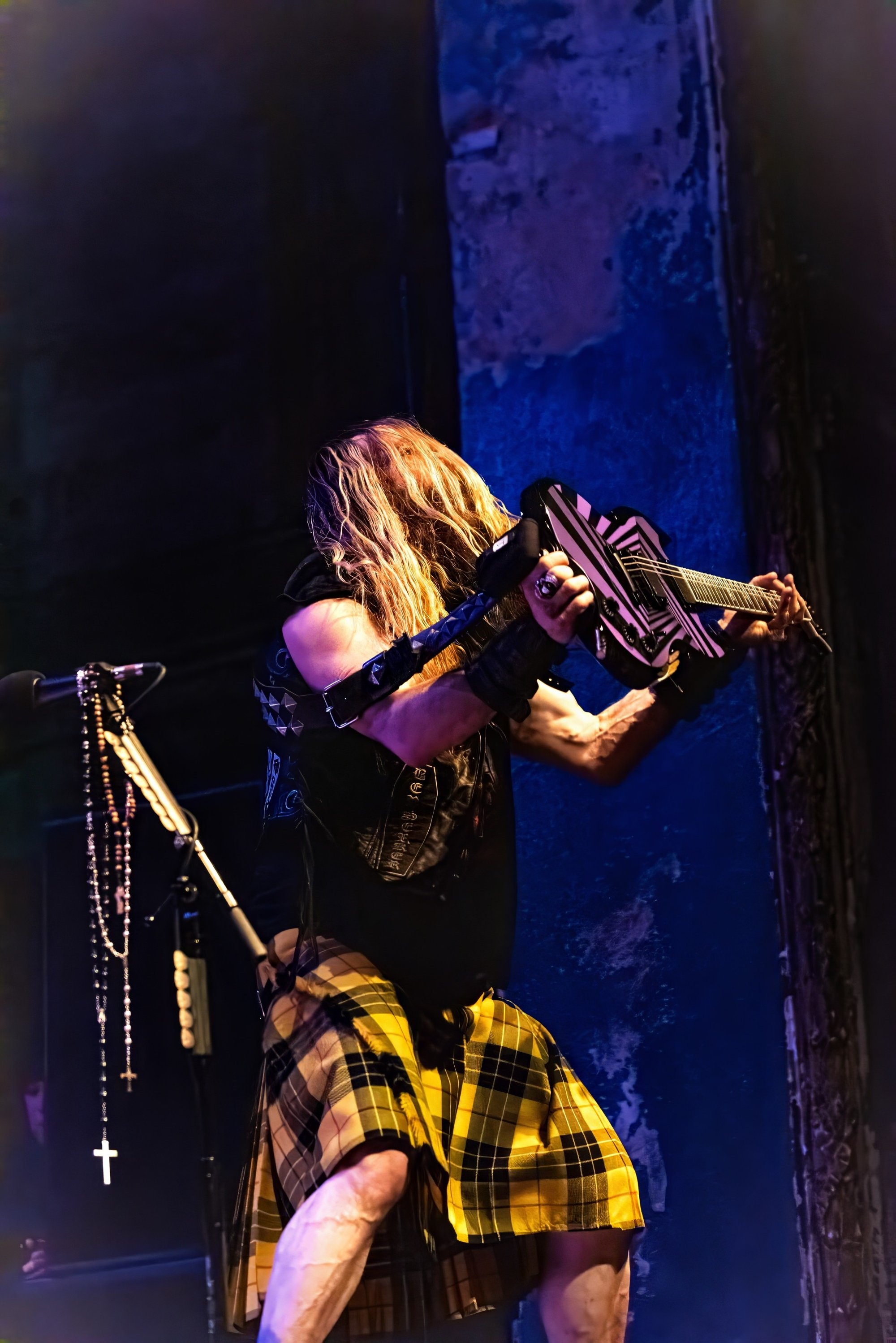 carousel-hero-element image-3