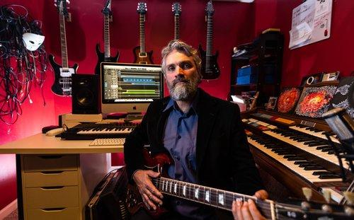 carousel-hero-element image-3